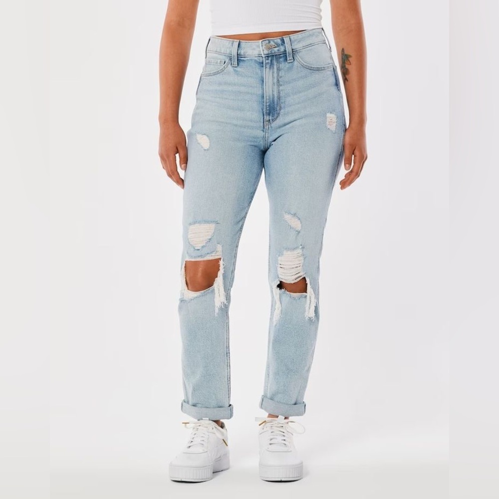 Hollister Ultra High Rise Mom Jean